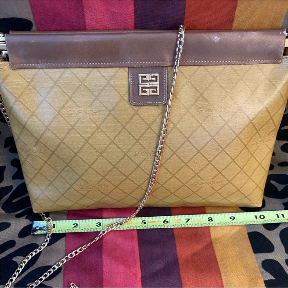 ❤️Givenchy crossbody / clutch. Yellow/ mustard color❤️ Missing chain.